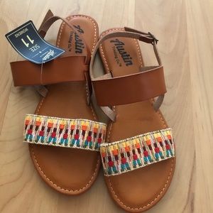 Women’s fashion sandals